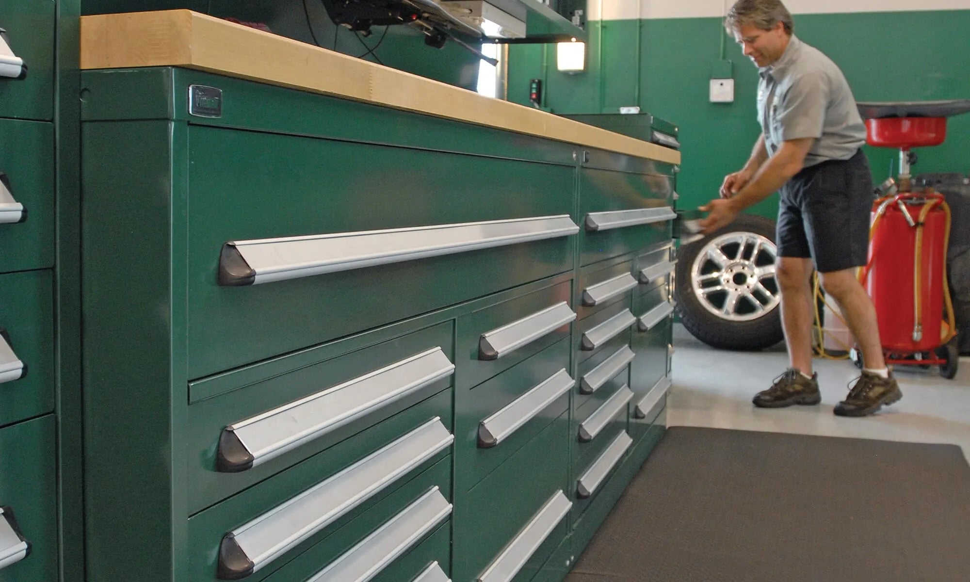 Vidmar Industrial Toolboxes