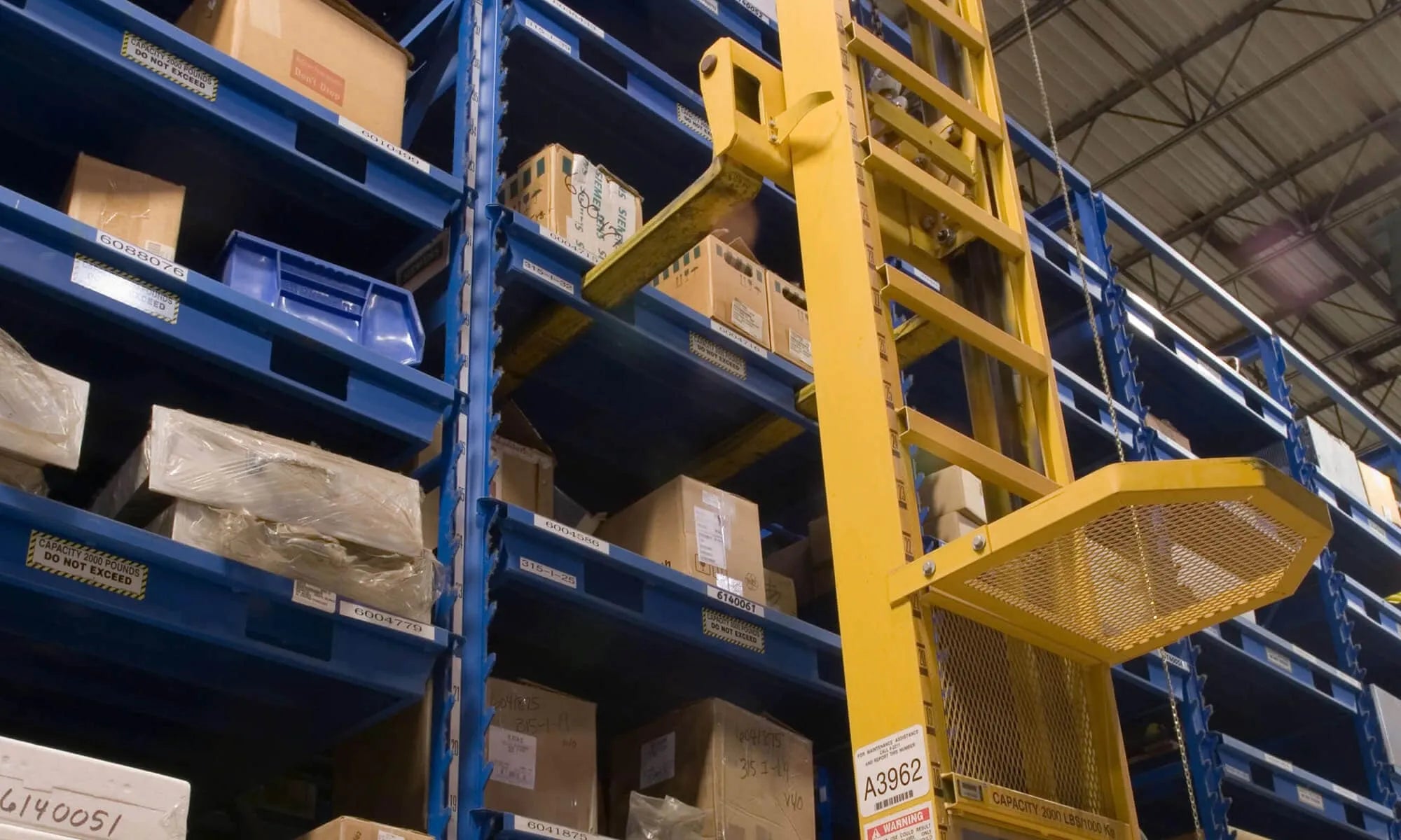 LISTA STAK System® Adjustable Racking