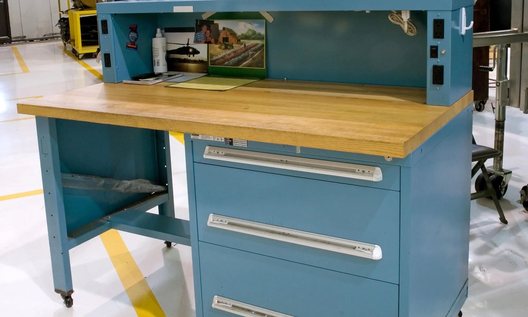 Vidmar Straight Workstations Type A