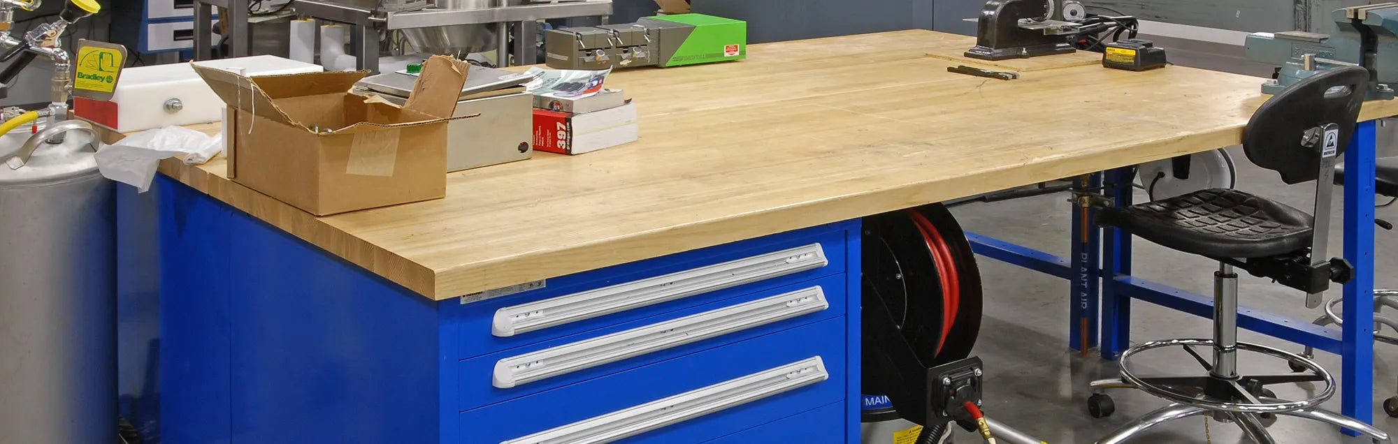 Vidmar Straight Workstations Type A